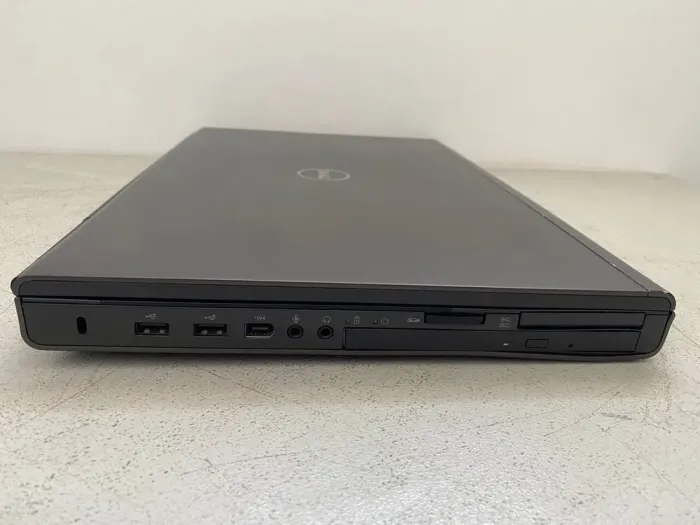 Мобільна робоча станція Dell Precision M6600 / 17.3" (1920x1080) TN / Intel Core i7-2720QM (4 (8) ядра по 2.3 - 3.3 GHz) / 32 GB DDR3 / 240 GB SSD / nVidia Quadro 4000M, 2 GB GDDR5, 256-bit / WebCam б/в - зображення 3