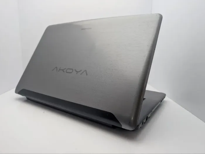 Ноутбук Medion Akoya P7818 / 17.3" (1600x900) TN / Intel Core i3-3110M (2 (4) ядра по 2.4 GHz) / 8 GB DDR3 / 750 GB HDD / nVidia GeForce GT 730M, 2 GB GDDR3, 128-bit / WebCam / DVD-ROM б/в - зображення 8