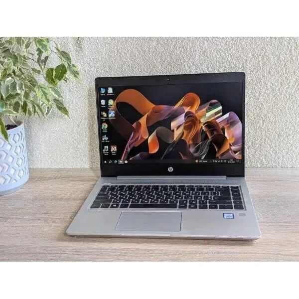 Ноутбук Б-клас HP ProBook 440 G6 / 14" (1920x1080) TN / Intel Core i3-8145U (2 (4) ядра по 2.1 - 3.9 GHz) / 8 GB DDR4 / 128 GB SSD / Intel UHD Graphics 620 / WebCam б/в - зображення 2