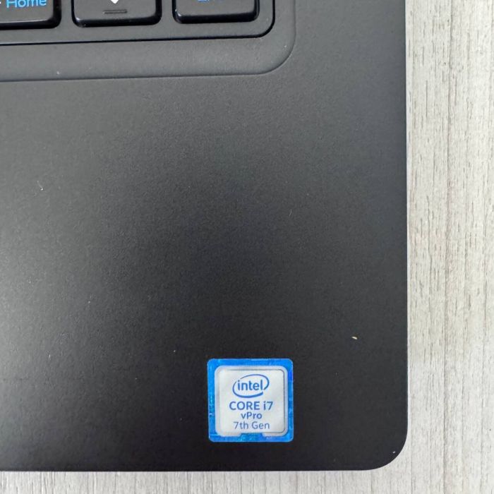 Ультрабук Б-клас Dell Latitude 5480 / 14" (1920x1080) IPS / Intel Core i7-7820HQ (4 (8) ядра по 2.9 - 3.9 GHz) / 8 GB DDR4 / 128 GB SSD M.2 / nVidia GeForce 930MX, 2 GB DDR3, 64-bit / WebCam б/в - зображення 9