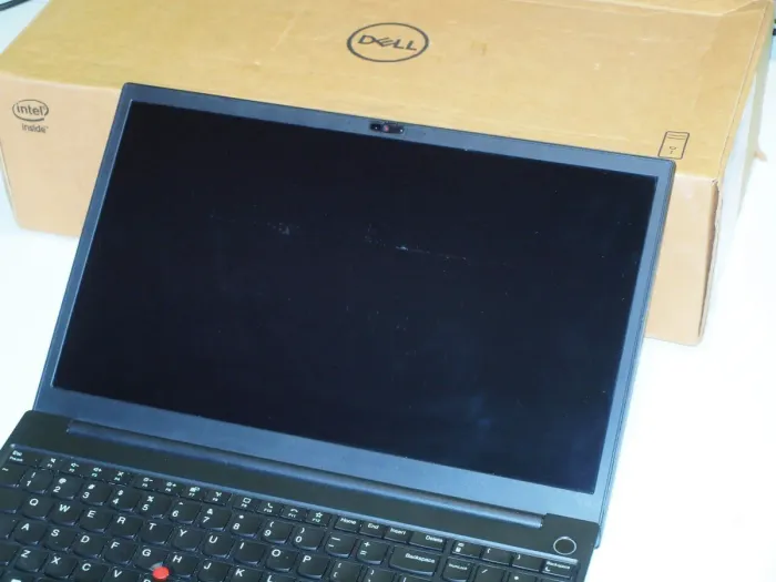 Ультрабук Б-клас Lenovo ThinkPad E15 Gen 4 / 15.6" (1920x1080) IPS / AMD Ryzen 7 5825U (8 (16) ядер по 2.0 - 4.5 GHz) / 16 GB DDR4 / 512 GB SSD / AMD Radeon Graphics / WebCam / Windows 11 / NEW АКБ б/в - зображення 15