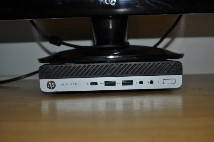 Комплект ПК: HP ProDesk 600 G4 Desktop Mini USFF / Intel Core i3-8100T (4 ядра по 3.1 GHz) / 8 GB DDR4 / 240 GB SSD / Intel UHD Graphics 630 / Wi-Fi + Монітор Б-клас AOC 2236Vwa / 22" (1920x1080) TN / VGA + Windows 11 Pro б/в - зображення 9