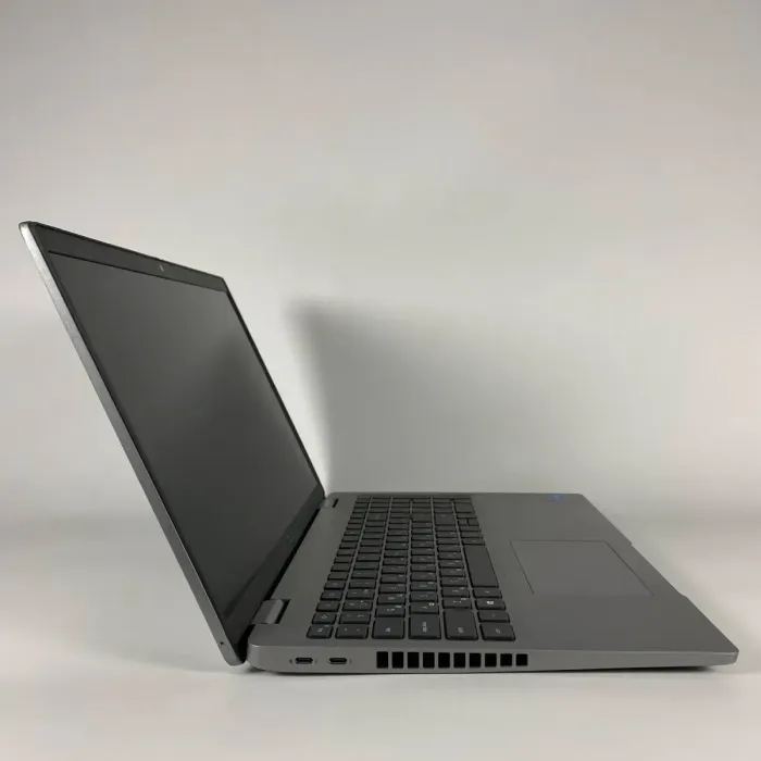 Ультрабук Dell Latitude 5520 / 15.6" (1920x1080) IPS / Intel Core i5-1135G7 (4 (8) ядра по 2.4 - 4.2 GHz) / 16 GB DDR4 / 240 GB SSD / Intel Iris Xe Graphics / WebCam / HDMI б/в - зображення 4