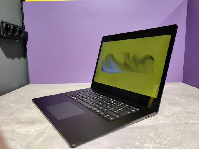 Ноутбук Microsoft Surface Laptop 3 1873 / 15" (2496x1664) IPS Touch / AMD Ryzen 5 3580U (4 (8) ядра по 2.1 - 3.7 GHz) / 8 GB DDR4 / 240 GB SSD / AMD Radeon Vega 9 Graphics / WebCam б/в - зображення 4