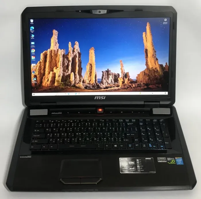 Ігровий ноутбук MSI GT70 2OC / 17.3" (1920x1080) TN / Intel Core i7-4700MQ (4 (8) ядра по 2.4 - 3.4 GHz) / 32 GB DDR4 / 256 GB SSD + 1000 GB HDD / nVidia GeForce GTX 770M, 3 GB GDDR5, 192-bit / WebCam / DVD-ROM б/в - зображення 2