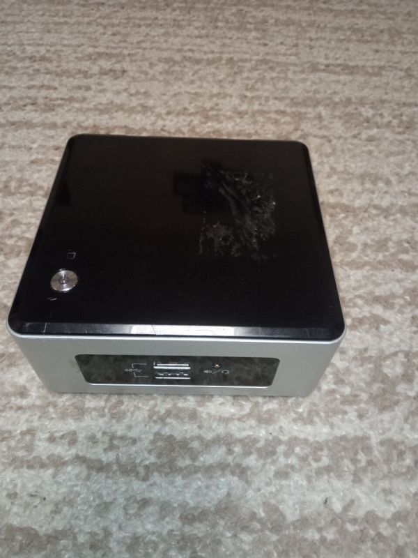 Неттоп Б-клас Intel NUC NUC5CPYB USFF / Intel Celeron N3060 (2 ядра по 1.6 - 2.48 GHz) / 4 GB DDR3 / 120 GB SSD / Intel HD Graphics / WiFi б/в - зображення 2