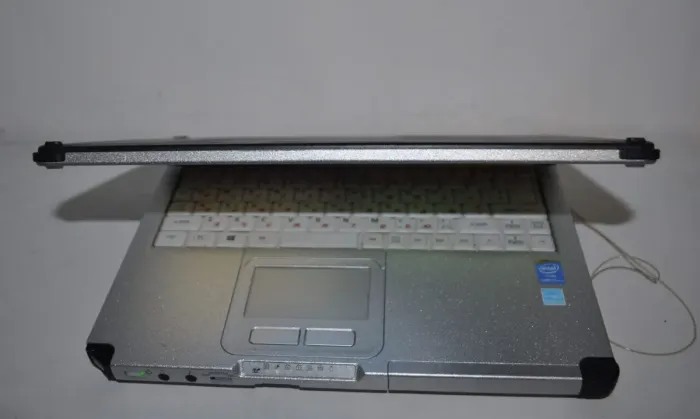 Захищений ноутбук Б-клас Panasonic ToughBook CF-C2 / 12.5" (1366x768) TN Touch / Intel Core i5-4300U (2 (4) ядра по 1.9 - 2.9 GHz) / 8 GB DDR3 / 320 GB HDD / Intel HD Graphics 4400 / WebCam / Стилус б/в - зображення 12