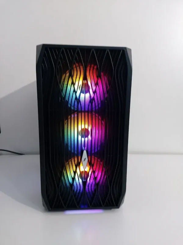 Ігровий ПК 1stPlayer Ariya AY7 Tower / Intel Core i5-7500 (4 ядра по 3,4 - 3,8 ГГц) / 16 ГБ DDR4 / 128 ГБ SSD M.2 + 512 ГБ SSD + 500 ГБ HDD / AMD Radeon RX 570, 8 ГБ GDDR5, 256-біт / 550 Вт б/в - зображення 3