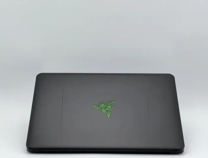 Ігровий ноутбук Razer Blade RZ09-0195 / 14" (1920x1080) IPS / Intel Core i7-7700HQ (4 (8) ядра по 2.8 - 3.8 GHz) / 16 GB DDR4 / 480 GB SSD / nVidia GeForce GTX 1060, 6 GB GDDR5, 192-bit / WebCam б/в - зображення 5