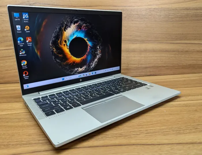 Ультрабук Б-клас HP EliteBook 840 G7 / 14" (1920x1080) IPS / Intel Core i7-10610U (4 (8) ядра по 1.8 - 4.9 GHz) / 16 GB DDR4 / 480 GB SSD / Intel UHD Graphics / WebCam / Fingeprint / Windows 10 б/в - зображення 4