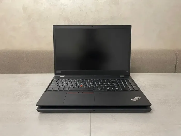 Ультрабук Lenovo ThinkPad T590 / 15.6" (1920x1080) IPS / Intel Core i7-8665U (4 (8) ядра по 1.9 - 4.8 GHz) / 16 GB DDR4 / 256 GB SSD M.2 / Intel UHD Graphics 620 / WebCam / HDMI б/в - зображення 3