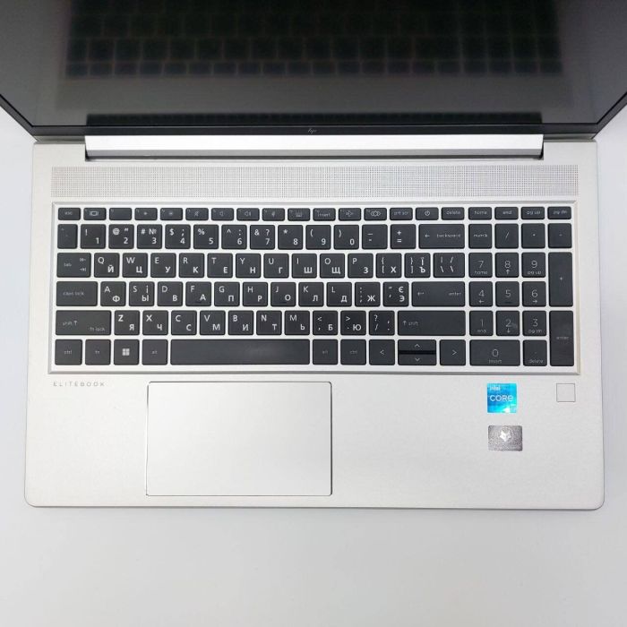 Ультрабук HP EliteBook 650 G9 / 15.6" (1920x1080) IPS / Intel Core i5-1235U (10 (12) ядер 3.3 - 4.4 GHz) / 16 GB DDR4 / 512 GB SSD M.2 / Intel Iris Xe Graphics / WebCam б/в - изображение 2