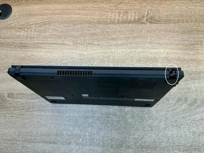 Ноутбук Б-клас Acer TravelMate P2410 / 14" (1920x1080) IPS / Intel Core i7-7500U (2 (4) ядра по 2.7 - 3.5 GHz) / 8 GB DDR4 / 256 GB SSD + 1000 GB HDD / Intel HD Graphics 620 / WebCam б/в - зображення 7