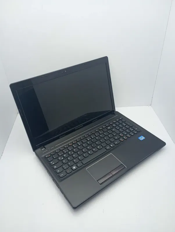 Ноутбук Lenovo G580 / 15.6" (1366x768) TN / Intel Core i3-3110M (2 (4) ядра по 2.4 GHz) / 8 GB DDR3 / 320 GB HDD / Intel HD Graphics 4000 / WebCam б/в - зображення 3