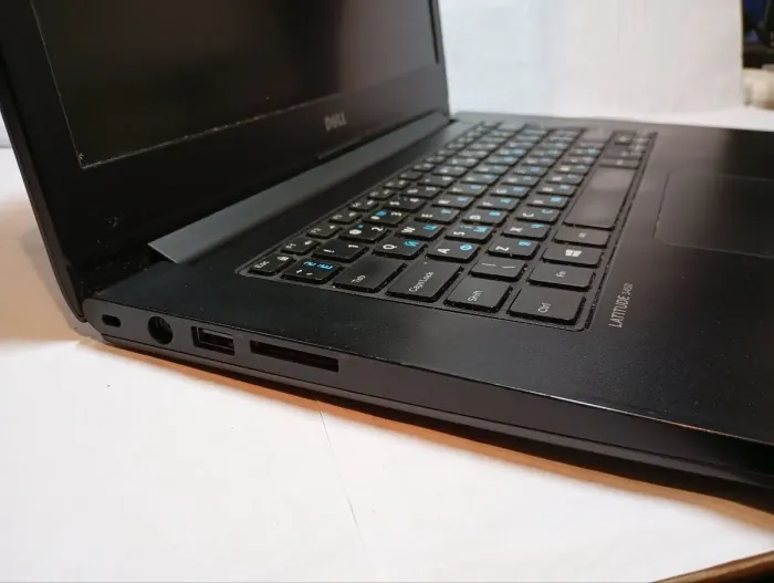 Ноутбук Б-клас Dell Latitude 3450 / 14" (1366x768) TN / Intel Core i5-5200U (2 (4) ядра по 2.2 - 2.7 GHz) / 8 GB DDR3 / 128 GB SSD / Intel HD Graphics 5500 / WebCam б/в - зображення 5