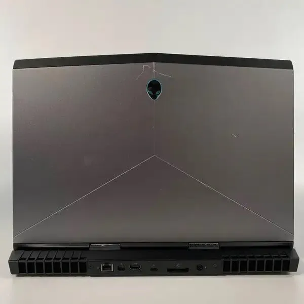 Ігровий ноутбук Dell Alienware 15 R3 / 15.6" (1920x1080) IPS / Intel Core i7-7700HQ (4 (8) ядра по 2.8 - 3.8 GHz) / 16 GB DDR4 / 512 GB SSD / nVidia GeForce GTX 1070, 8 GB GDDR5, 256-bit / WebCam / HDMI б/в - зображення 9
