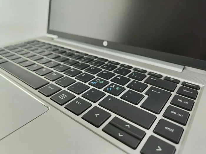 Ультрабук HP ProBook 440 G8 / 14" (1920x1080) IPS / Intel Core i5-1135G7 (4 (8) ядра по 2.4 - 4.2 GHz) / 16 GB DDR4 / 240 GB SSD / Intel UHD Graphics / WebCam б/в - зображення 3
