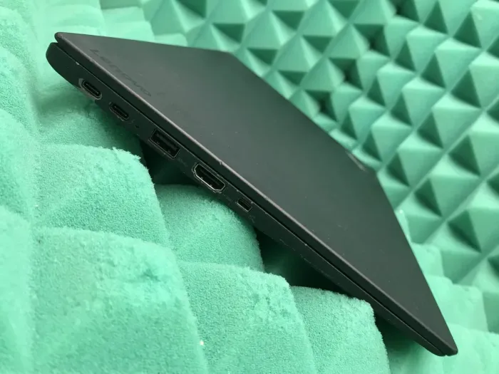 Ультрабук Б-клас Lenovo ThinkPad X1 Carbon (5th Gen) / 14" (1920x1080) IPS / Intel Core i5-7200U (2 (4) ядра по 2.5 - 3.1 GHz) / 8 GB DDR3 / 256 GB SSD M.2 / Intel HD Graphics 620 / Fingerprint / HDMI б/в - зображення 5