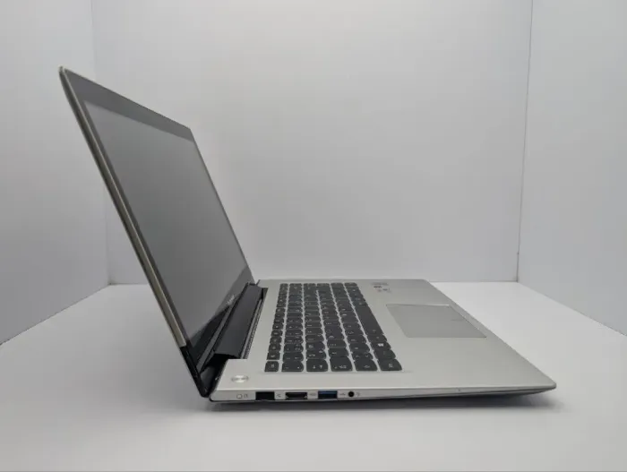 Ноутбук Б-клас Lenovo IdeaPad U430 / 14" (1366x768) TN Touch / Intel Core i5-4200U (2 (4) ядра по 1.6 - 2.6 GHz) / 8 GB DDR3 / 500 GB HDD / nVidia GeForce GT 730M, 2 GB GDDR3, 128-bit / WebCam б/в - зображення 4