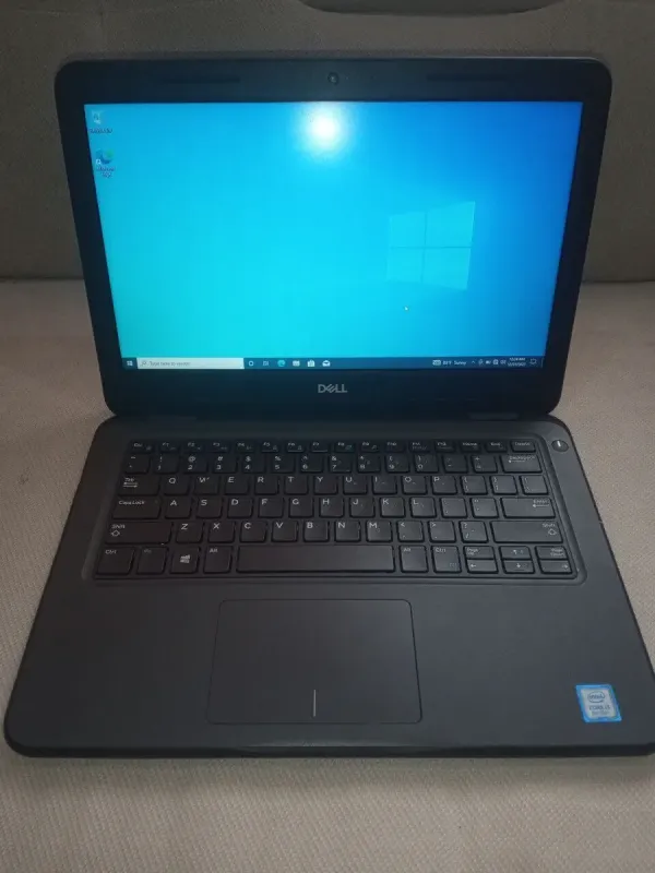 Ультрабук Dell latitude 3310 / 13.3" (1366x768) TN / Intel Core i3-8145U (2 (4) ядра по 2.1 - 3.9 GHz) / 8 GB DDR4 / 120 GB SSD / Intel UHD Graphics 620 / WebCam б/в - зображення 2
