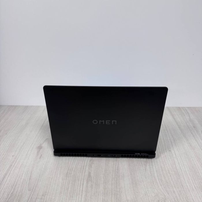 Ігровий ноутбук HP Omen Max Gaming 16-ah0033dx / 16" (2560x1600) IPS / Intel Core Ultra 9 275HX (24 (24) ядра по 2,7 - 5,4 ГГц) / 32 ГБ DDR5 / 1000 ГБ SSD / nVidia GeForce RTX 5060, 8 ГБ GDDR7, 128-біт / WebCam б/в - зображення 9