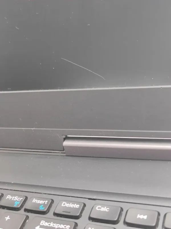 Мобільна робоча станція Б-клас Dell Precision 7510 / 15.6" (1920x1080) IPS / Intel Xeon E3-1535M v5 (4 (8) ядра по 2.9 - 3.8 GHz) / 16 GB DDR4 / 256 GB SSD / nVidia Quadro M2000M, 4 GB GDDR5, 128-bit б/в - зображення 11