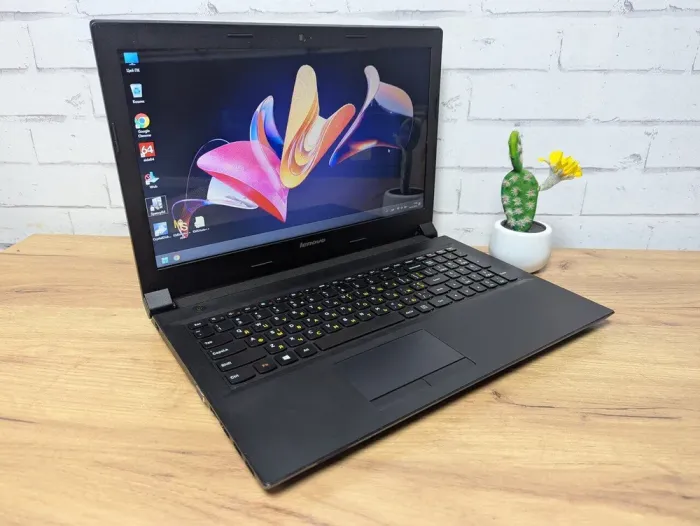 Ноутбук Б-клас Lenovo IdeaPad B50-30 / 15.6" (1366x768) TN / Intel Celeron N2840 (2 ядра по 2.16 - 2.58 GHz) / 8 GB DDR3 / 128 GB SSD / Intel HD Graphics / WebCam б/в - зображення 3