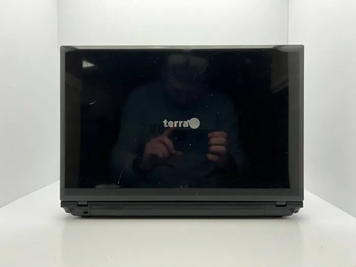 Ноутбук Terra Mobile 1528 / 15.6" (1366x768) TN / Intel Pentium B940 (2 ядра по 2.0 GHz) / 4 GB DDR3 / 320 GB HDD / Intel HD Graphics / WebCam б/в - зображення 5