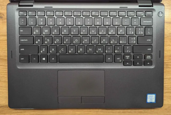 Ноутбук-трансформер Dell Latitude 5300 2 in 1 / 13.3" (1920x1080) IPS Touch / Intel Core i7-8665U (4 (8) ядра по 1.9 - 4.8 GHz) / 16 GB DDR4 / 480 GB SSD / Intel UHD Graphics / WebCam / Windows 10 б/в - зображення 3