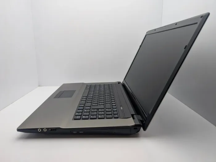 Ноутбук Terra Mobile 1712 / 17.3" (1600x900) TN / Intel Celeron 1037U (2 ядра по 1.8 GHz) / 6 GB DDR3 / 1000 GB HDD / Intel HD Graphics 2500 / WebCam б/в - зображення 6