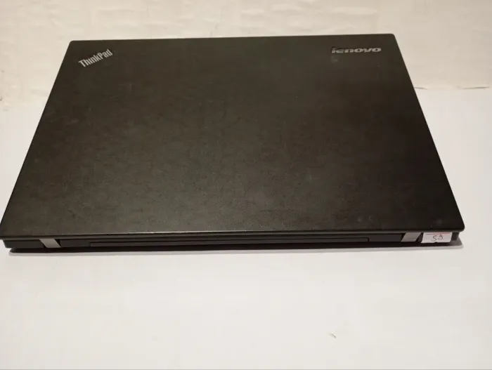 Ультрабук Б-клас Lenovo Thinkpad T450 / 14" (1920x1080) TN / Intel Core i5-5200U (2 (4) ядра по 2.2 - 2.7 GHz) / 8 GB DDR3 / 120 GB SSD / Intel HD Graphics 5500 / WebCam б/в - зображення 4