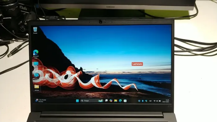 Ноутбук Lenovo ThinkPad E14 Gen 2 / 14'' (1920x1080) IPS / Intel Core i5-1135G7 (4 (8) ядра по 2.4 - 4.2 GHz) / 16 GB DDR4 / 512 GB SSD M.2 NEW/ Intel Iris Xe Graphics / WebCam / USB 3.2 / HDMI б/в - зображення 6