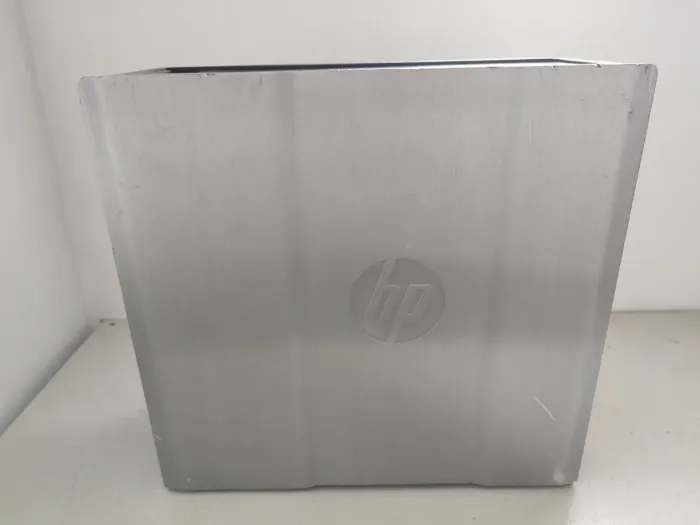 Робоча станція Б-клас HP Z620 Workstation Tower / 2x Intel Xeon E5-2658 v2 (10 (20) ядер по 2.4 - 3.0 GHz) / 64 GB DDR3 / 240 GB SSD / nVidia Quadro 4000, 2 GB GDDR5, 256-bit / DisplayPort б/в - зображення 6