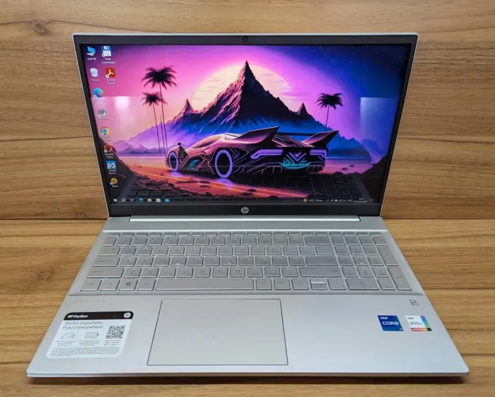 Ультрабук Б-клас HP Pavilion 15-eg1077nr / 15.6" (1920x1080) IPS / Intel Core i7-1195G7 (4 (8) ядра по 1.3 - 5.0 GHz) / 16 GB DDR4 / 512 GB SSD / Intel Iris Xe Graphics / WebCam / Windows 10 б/в - зображення 2