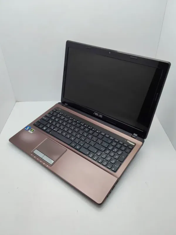 Ноутбук Asus K53S / 15.6" (1366x768) TN / Intel Core i5-2410M (2 (4) ядра по 2.3 - 2.9 GHz) / 6 GB DDR3 / 320 GB HDD / nVidia GeForce 610M, 2 GB GDDR3, 64-bit / WebCam / Посилена АКБ б/в - зображення 5
