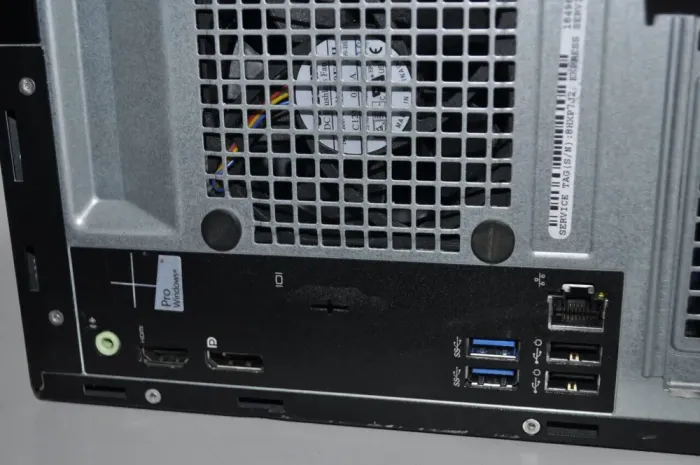 Комп'ютер Б-клас Dell OptiPlex 3040 Tower / Intel Core i5-6500 (4 ядра по 3.2 - 3.6 GHz) / 8 GB DDR3 / 120 GB SSD + 500 GB HDD / Intel HD Graphics 530 / DVD-ROM / Windows 11 Pro б/в - зображення 10