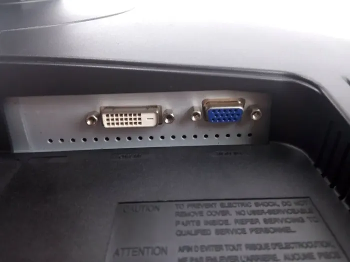 Монітор Samsung SyncMaster 2443BW / 24" (1920x1200) TN / VGA, DVI б/в - зображення 5