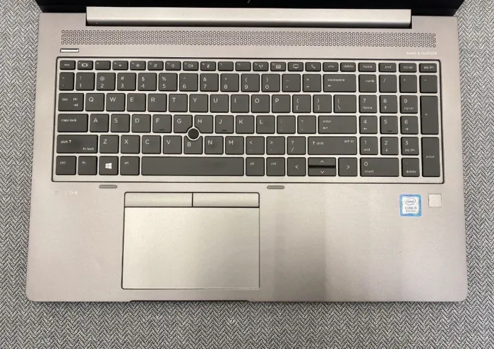 Мобільна робоча станція HP ZBook 15 G6 / 15.6'' (1920x1080) IPS / Intel Core i5-8265U (4 (8) ядра по 1.6 - 3.9 GHz) / 16 GB DDR4 / 512 GB SSD M.2 / AMD Radeon Pro WX 3200, 4 GB GDDR5, 128-bit / WebCam б/в - зображення 3