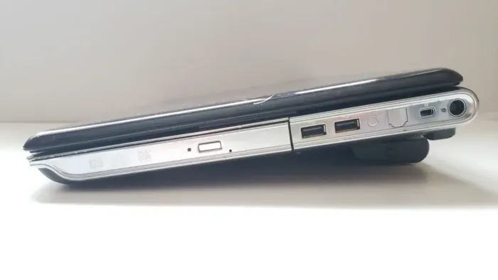 Ноутбук Б-клас HP Pavilion dv6-1120er / 15.6" (1366x768) TN / AMD Turion X2 RM-75 (2 ядра по 2.2 GHz) / 4 GB DDR2 / 180 GB SSD / AMD Radeon HD 4530, 512 MB GDDR3, 64-bit / WebCam / DVD-ROM / АКБ не держит б/в - зображення 5
