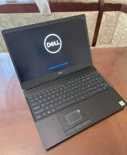 Робоча станція Dell Precision 7550 / 15.6" (1920x1080) IPS / Intel Core i5-10400H (4 (8) ядра по 2.6 - 4.6 GHz) / 16 GB DDR4 / 256 GB SSD / nVidia Quadro T1000, 4 GB GDDR6, 128-bit / WebCam б/в - зображення 2