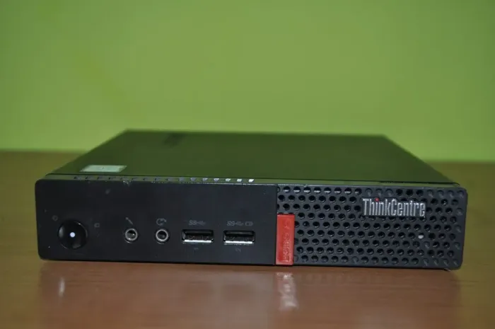 Неттоп Lenovo ThinkCentre M710q Tiny USFF / Intel Core i3-7100T (2 (4) ядра по 3.4 GHz) / 8 GB DDR4 / 256 GB SSD M.2 / Intel HD Graphics 630 / Windows 11 Pro + Кабель з DisplayPort на VGA б/в - зображення 8