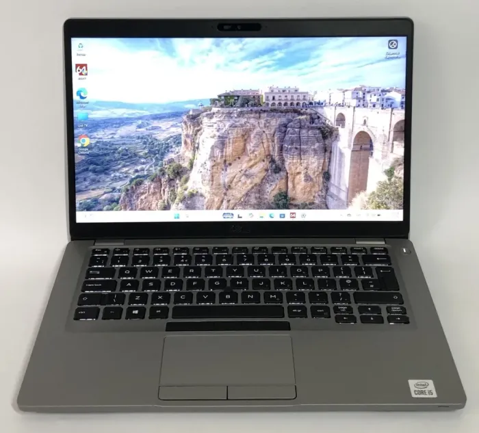 Ультрабук Б-клас Dell Latitude 5411 / 14" (1366x768) TN / Intel Core i5-10400H (4 (8) ядра по 2.6 - 4.6 GHz) / 8 GB DDR4 / 256 GB SSD / Intel UHD Graphics / WebCam / Win 11 Pro б/в - зображення 2