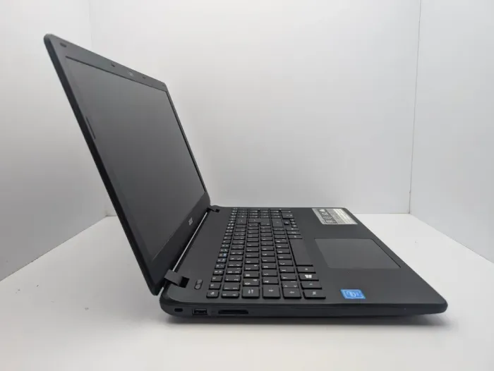 Ноутбук Acer Aspire ES1-531 / 15.6" (1366x768) TN / Intel Celeron N3150 (4 ядра по 1.6 - 2.08 GHz) / 8 GB DDR3 / 120 GB SSD / Intel HD Graphics / WebCam б/в - зображення 5