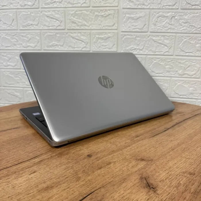 Ноутбук Б-клас HP 15-da0002dx / 15.6" (1366x768) TN Touch / Intel Core i5-8250U (4 (8) ядра по 1.6 - 3.4 GHz) / 8 GB DDR4 / 256 GB SSD / Intel HD Graphics 620 / WebCam б/в - зображення 6