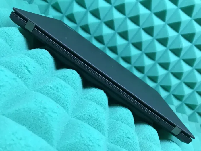 Ультрабук Б-клас Lenovo ThinkPad T470 / 14" (1366x768) TN / Intel Core i5-7300U (2 (4) ядра по 2.6 - 3.5 GHz) / 8 GB DDR4 / 240 GB SSD / Intel HD Graphics 520 / WebCam / Fingerprint / USB 3.1 / HDMI б/в - зображення 7