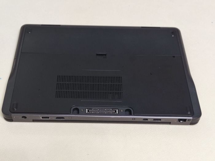 Ноутбук Dell Latitude E7440 / 14" (1920x1080) IPS Touch / Intel Core i7-4600U (2 (4) ядра по 2.1 - 3.3 GHz) / 8 GB DDR3 / 256 GB SSD / Intel HD Graphics 4400 / WebCam б/в - изображение 8