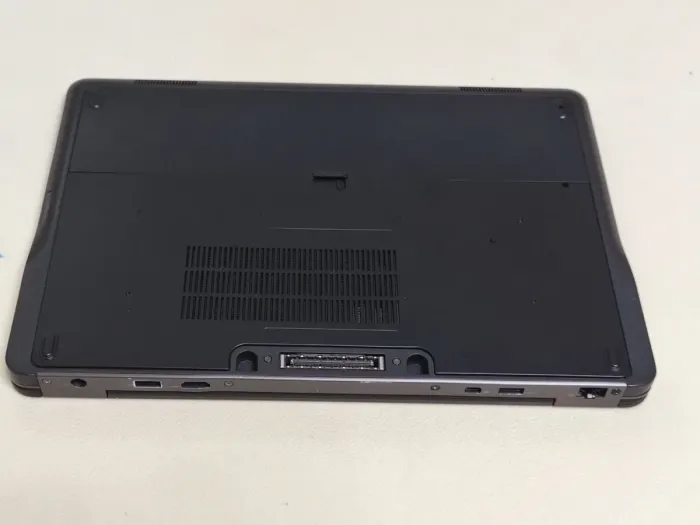 Ноутбук Dell Latitude E7440 / 14" (1920x1080) IPS Touch / Intel Core i7-4600U (2 (4) ядра по 2.1 - 3.3 GHz) / 8 GB DDR3 / 256 GB SSD / Intel HD Graphics 4400 / WebCam б/в - зображення 8