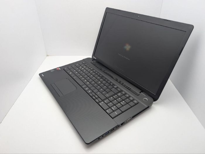 Ноутбук Toshiba Satellite Pro C70-B / 17.3" (1600x900) TN / AMD A4-5000 (4 ядра по 1.5 GHz) / 8 GB DDR3 / 120 GB SSD / AMD Radeon HD 8330 Graphics / WebCam / DVD-ROM б/в - изображение 7