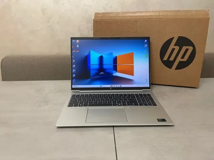 Ультрабук HP EliteBook 860 G11 / 16" (1920x1200) IPS / Intel Core Ultra 7 165U (12 (14) ядер по 1.7 - 4.9 GHz) / 16 GB DDR5 / 512 GB SSD M.2 / Intel Graphics / WebCam / Fingerprint / HDMI б/в - зображення 2