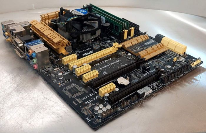 Комплект: Материнська плата Asus Z87-PRO / LGA1150 / Intel Core i7-4770K (4 (8) ядра по 3,5 - 3,9 ГГц) / 32 ГБ DDR3 / Intel HD Graphics 4600 + Кулер б/в - изображение 4